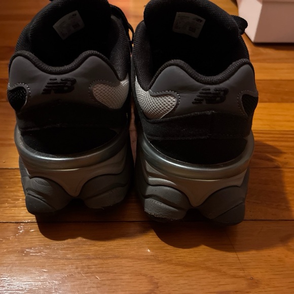 New Balance Black and White Athletic Shoes - Picture 2 of 8